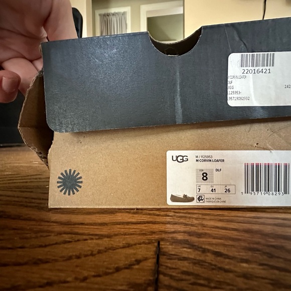 UGG Men’s Corvid suede loafers with fur lining - Picture 4 of 7